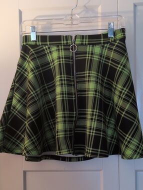 Hot Topic Black and Neon Green Plaid Skater Skirt with Ring Zipper
